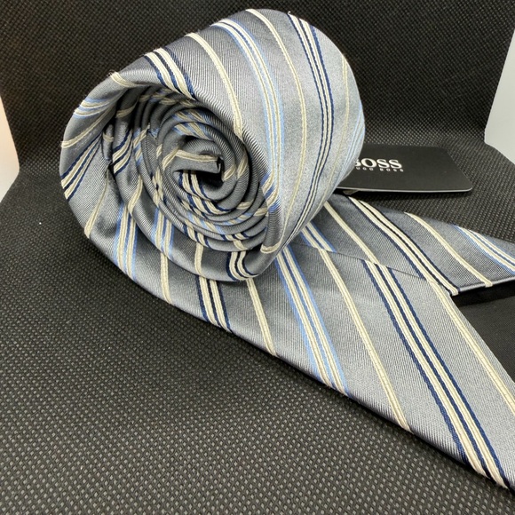 Hugo Boss 100% Silk Tie Gray Blue Striped Made in Italy NWT $95 - Picture 4 of 12